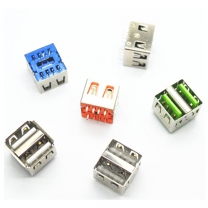 Double female USB 2.0 connector